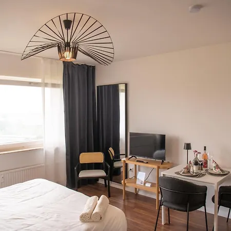 Strauss Near Bs-hauptbahnhof Appartamento Braunschweig
